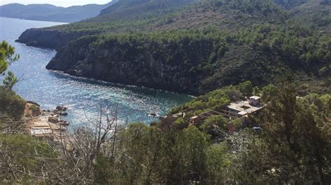 Ibiza: the abandoned constructions of the Cala d’En。